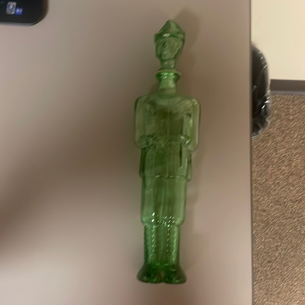 Glass decanter solder